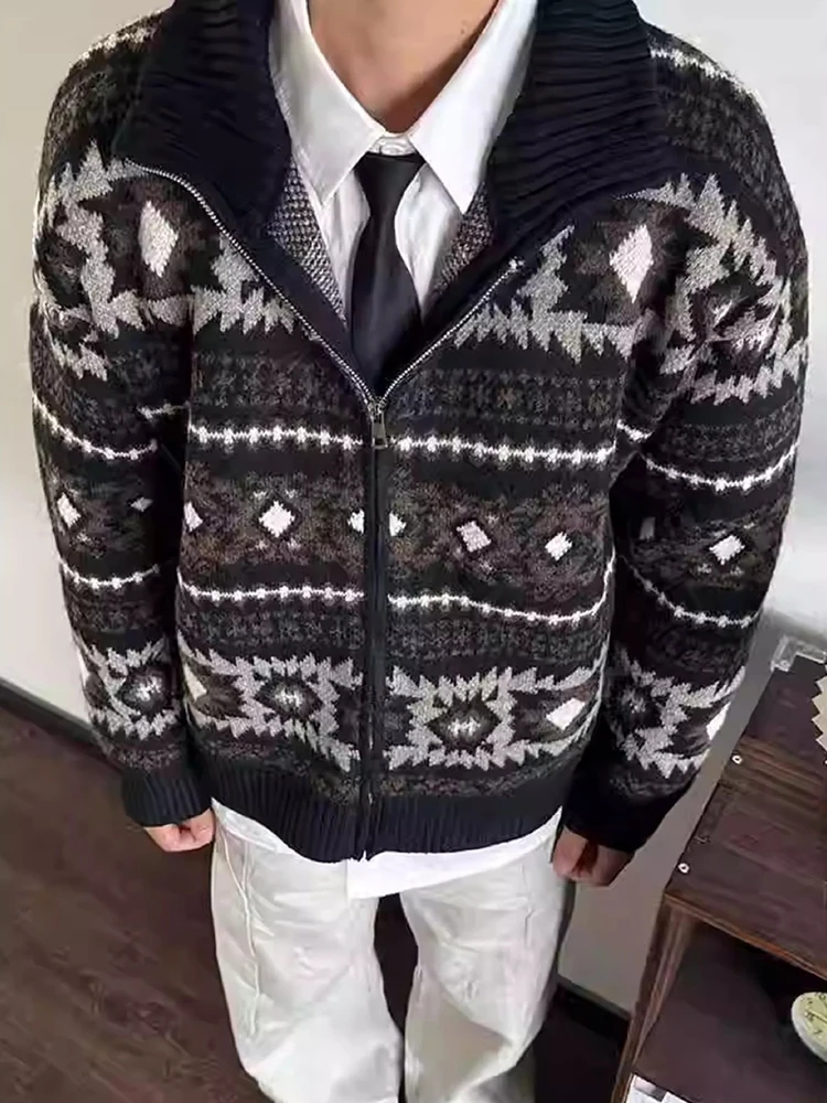 

Trendy Mens Geometric Sweater Coats Fall Winter Vintage Stand Collar Zipper Knit Jacket Coat Men Fashionable Knitting Cardigans