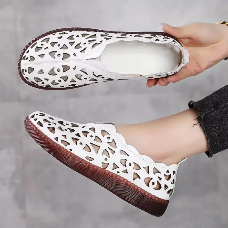 Sandalias planas a la moda para mujer, zapatos bajos antideslizantes y resistentes al desgaste con suela suave y cabeza redonda, novedad de primavera