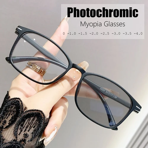 2025 gafas fotocromáticas cuadradas ultraligeras para miopía para hombres y mujeres Inddor gafas Anti-UV para exteriores gafas de visión cercana gafas Retro