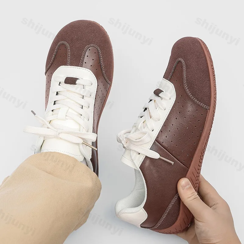

2025 Autumn New Men's Retro Design Low Top Casual Sports Shoes Fashion Trend Versatile Comfortable Non Slip Flat Soled Sneakers