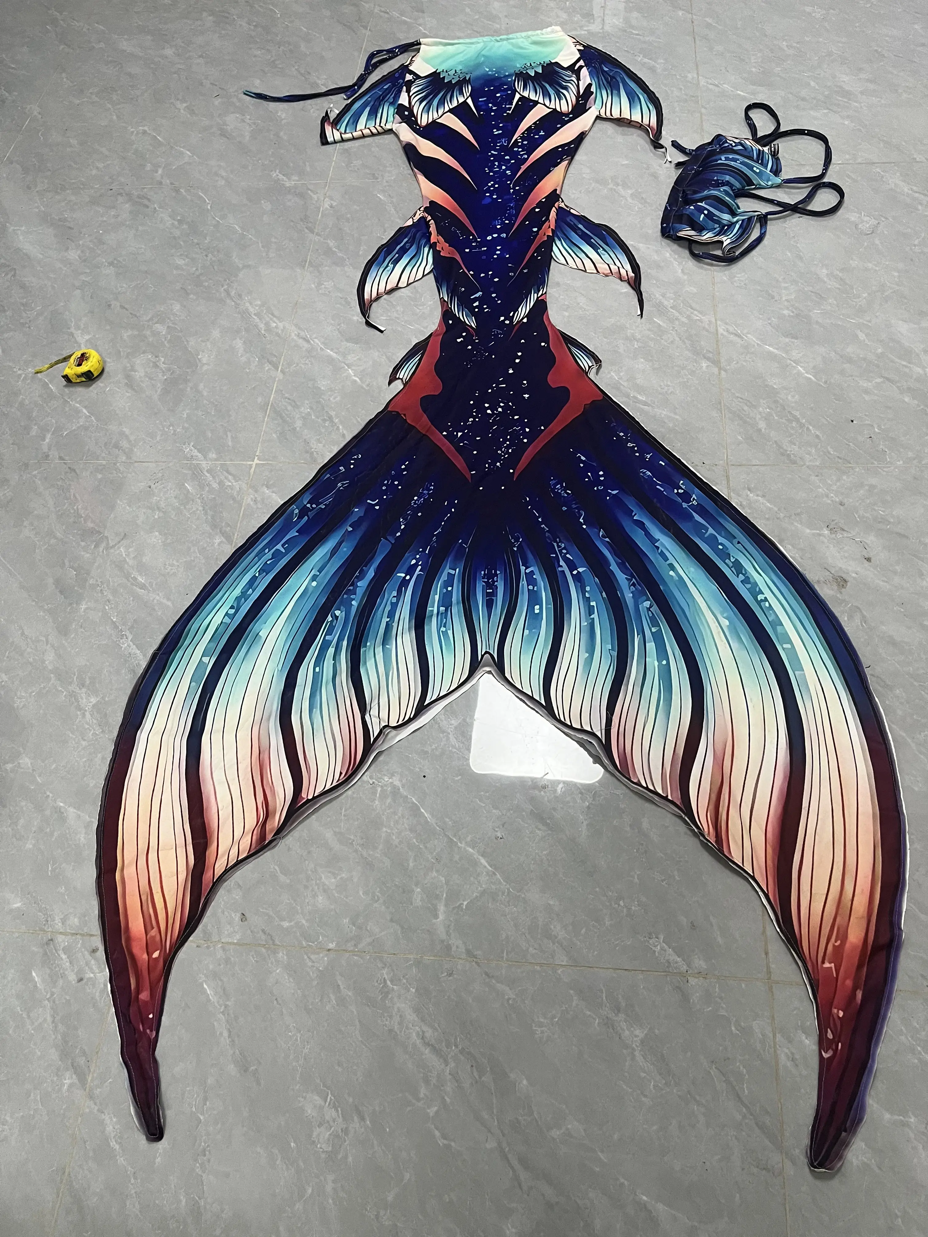 

New Premium Aquarium Performance Mermaid Costume Original Design Underwater Roleplay Mermaid Princess Tail