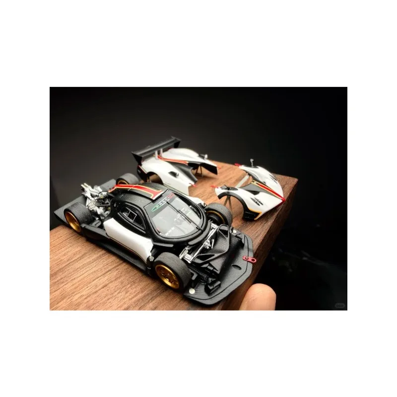 HEC Edición Limitada AR BOX 1:64, Modelo de Auto Realista de Aleación Pagani Zonda R Blanco y Negro con Detalles en Carbono, Artículo de Colección, Regalo para Niños