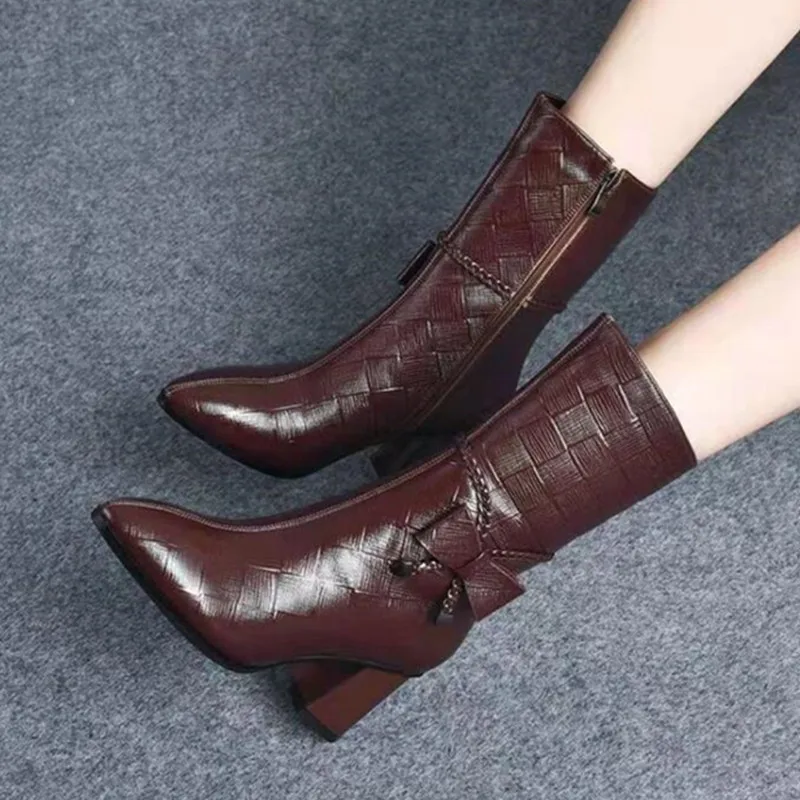 

2023 Medium Boots for Children In Autumn and Winter New Style Thick Heel Bow Knot Side Zipper Pointed Fashion Boots for Women