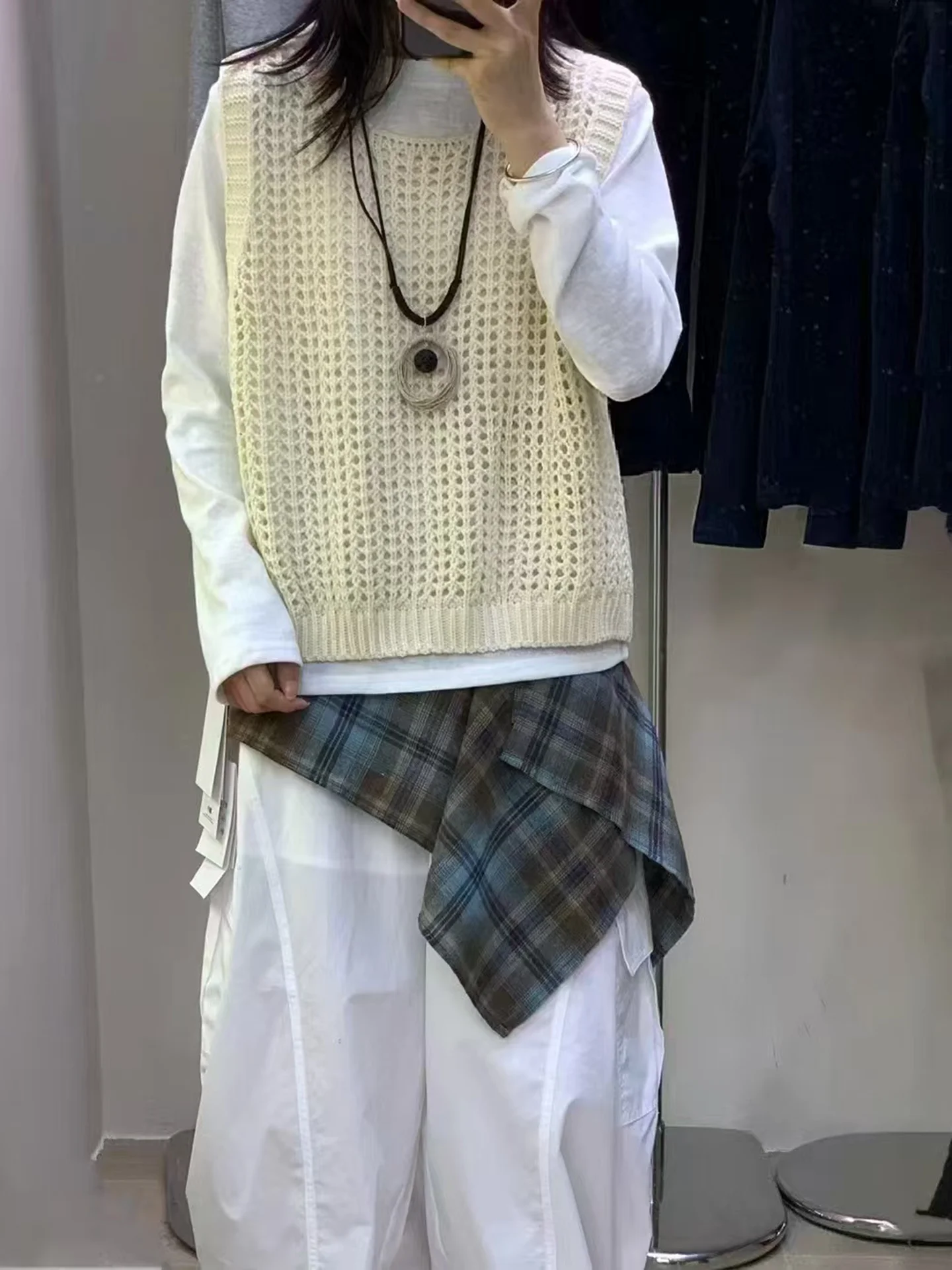 

Корейский модный вязаный жилет с вырезами и открытыми плечами для женщин, трендовый топ для многослойных образов