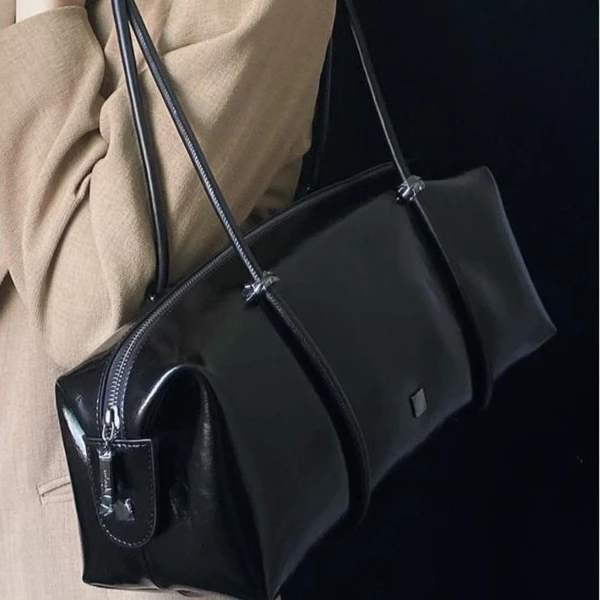 

Hot Selling Pillow Bag Winter Women Bag Spicy Girls Motorcycle Large Capacity Boston Handbag Vintage PU Leather Shoulder Bag