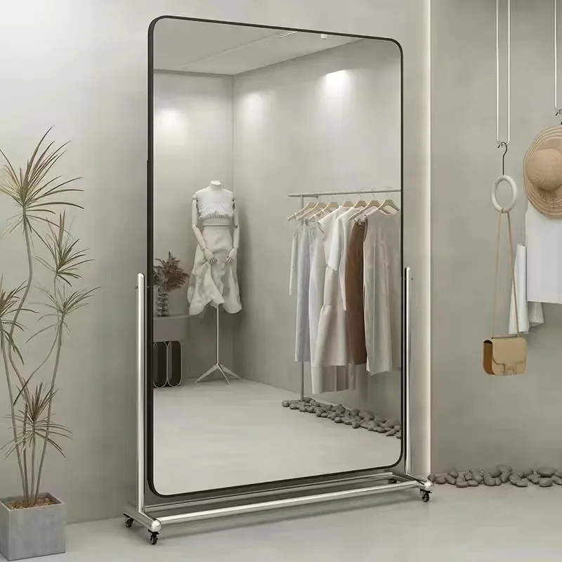 أرضية نحيفة لمتجر ملابس المشاهير على الإنترنت، مرآة متحركة بطول كامل