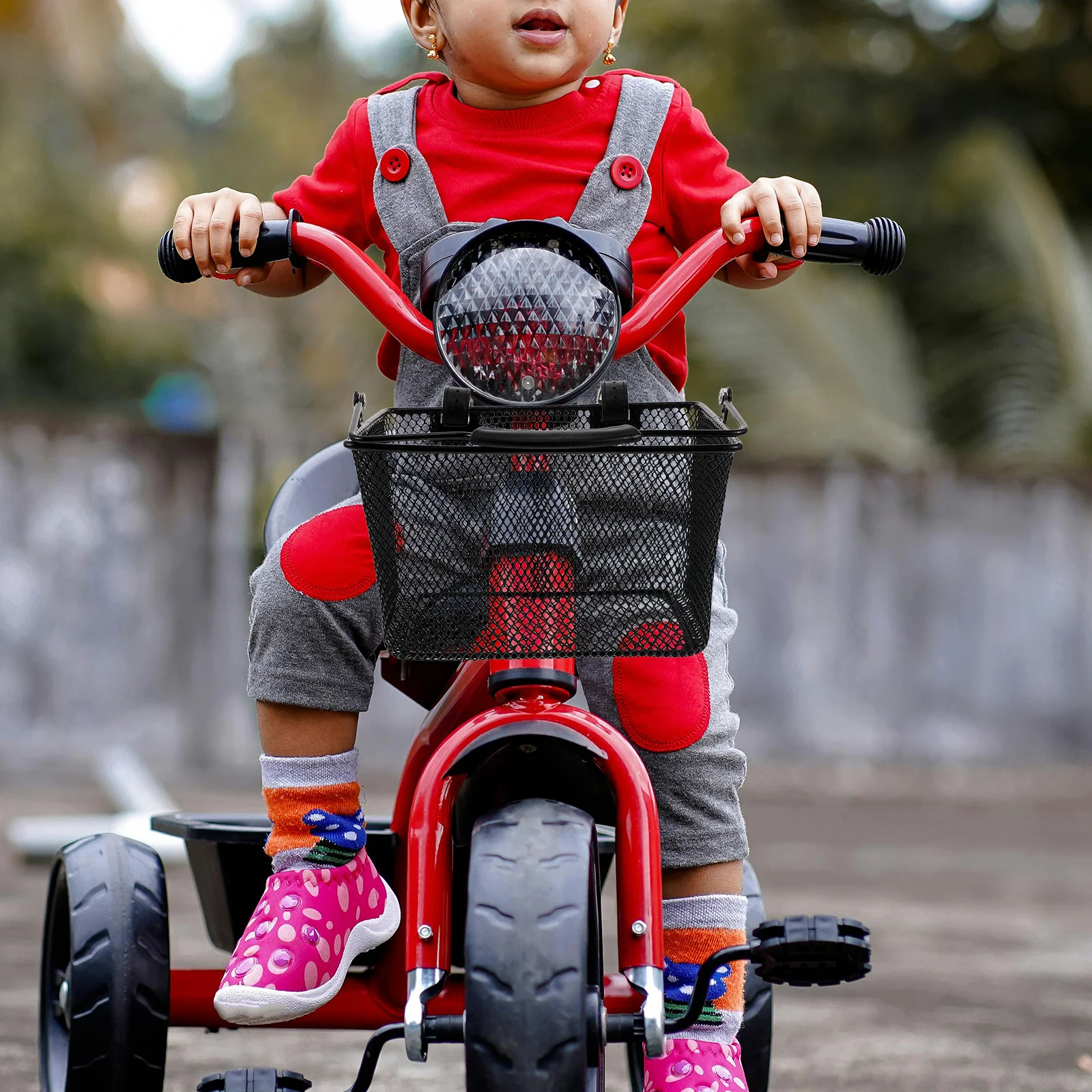 

Front Bike Basket for Iron Metal Wire Storage Detachable Handheld Design Black Color Fits Most Childrens Bicycles and