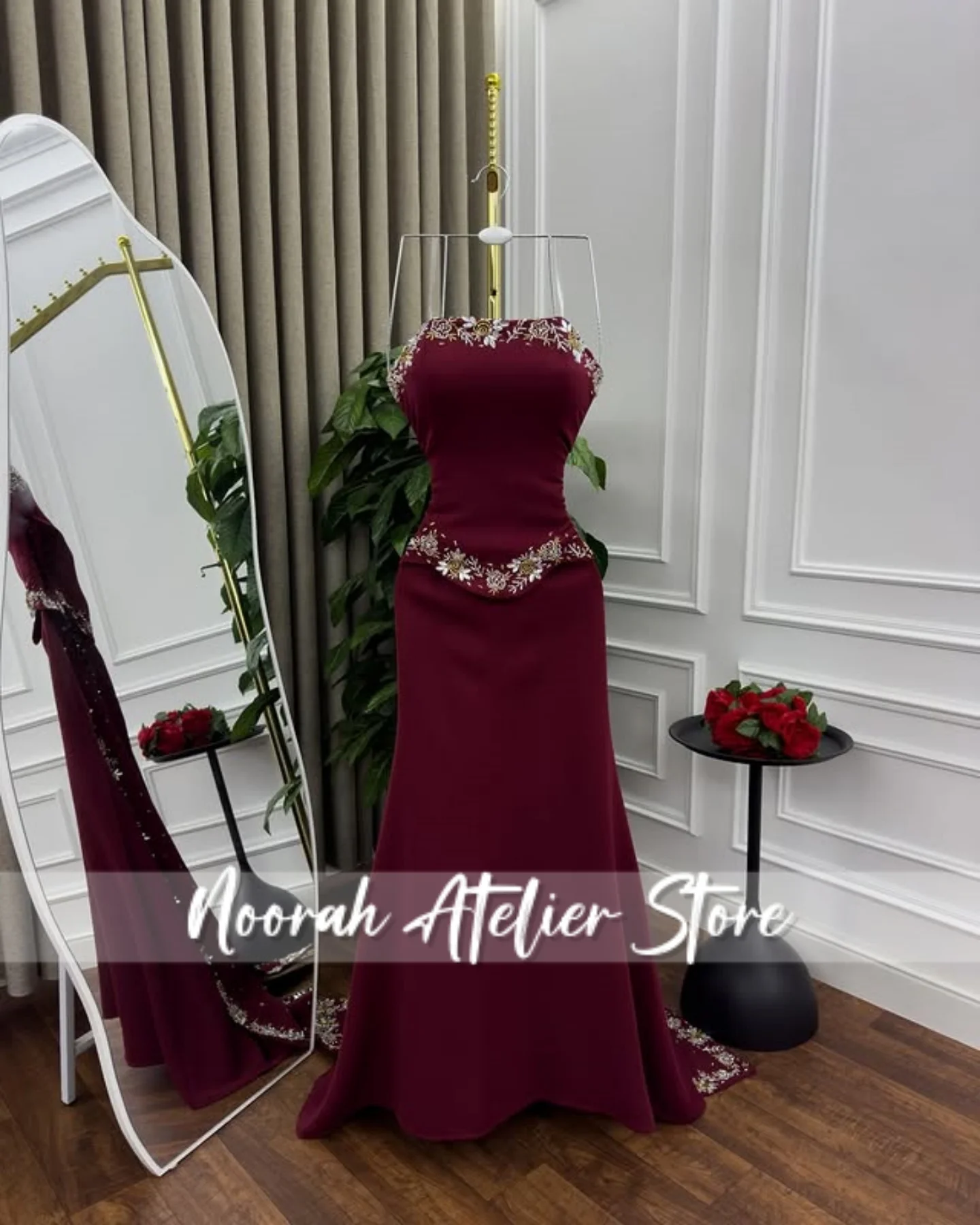 Maßgeschneiderte burgunderrote trägerlose Dubai-Abendkleider 2025, Applikationen, Brautkleider, Abschlussballkleid, فسات Mustaة Formelle Kleidung