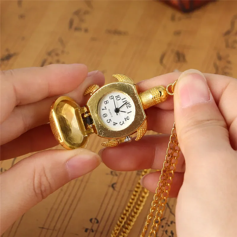 Luxury Yellow Gold Animal Clock Tortoise Shape Lovely Pocket Watch for Men Women Kid Timepiece Quartz Movement Necklace Chain