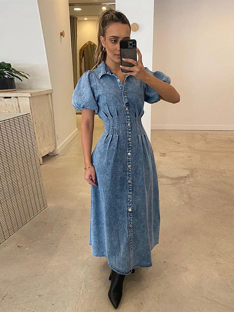 

Elegant Women's Stylish Denim Short-Sleeved Button-Front Smocked Bodice Dresses Trendy Lapel Waist-Cinching Female Maxi Dress