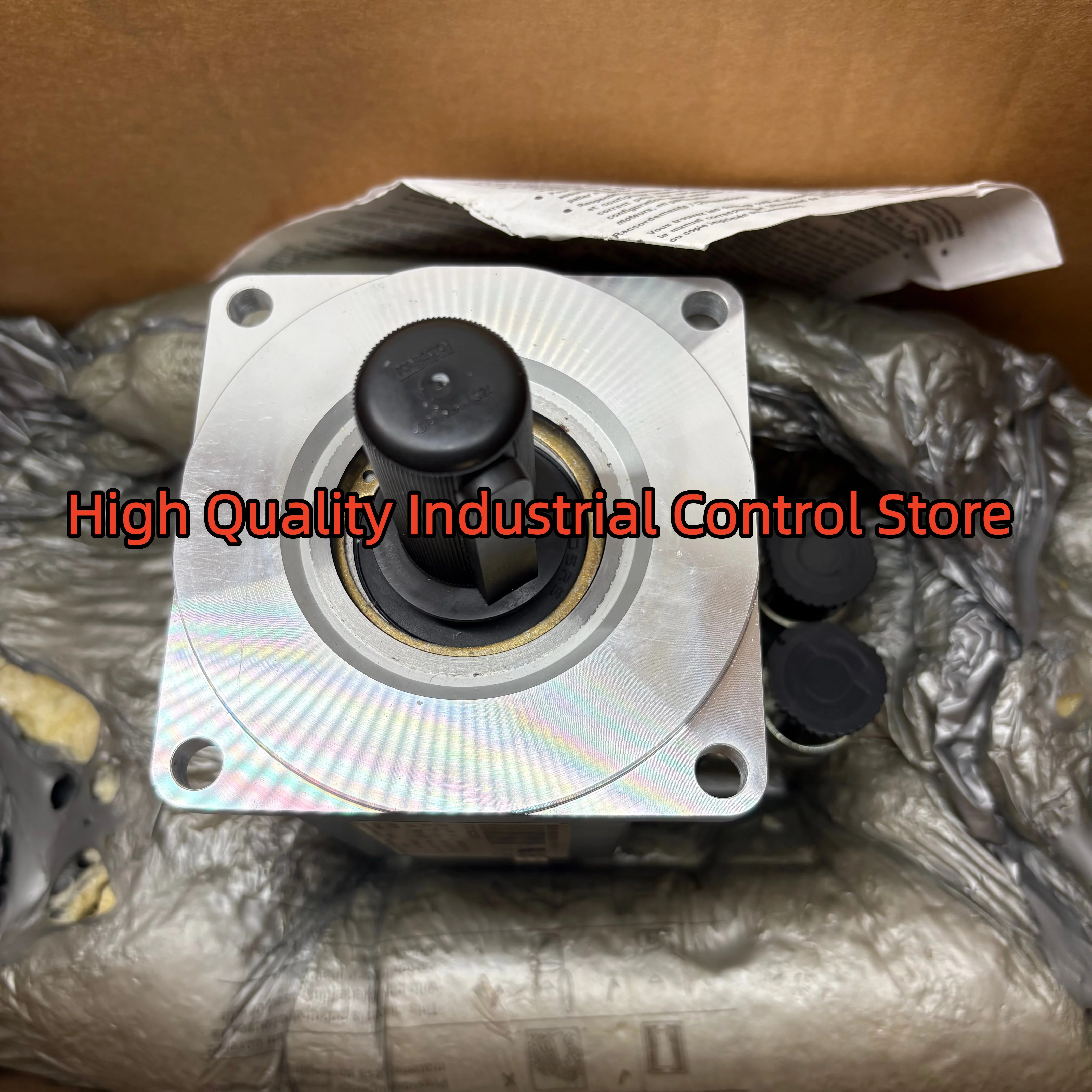 Новый оригинальный серводвигатель 8JSA51.R0045D000-0