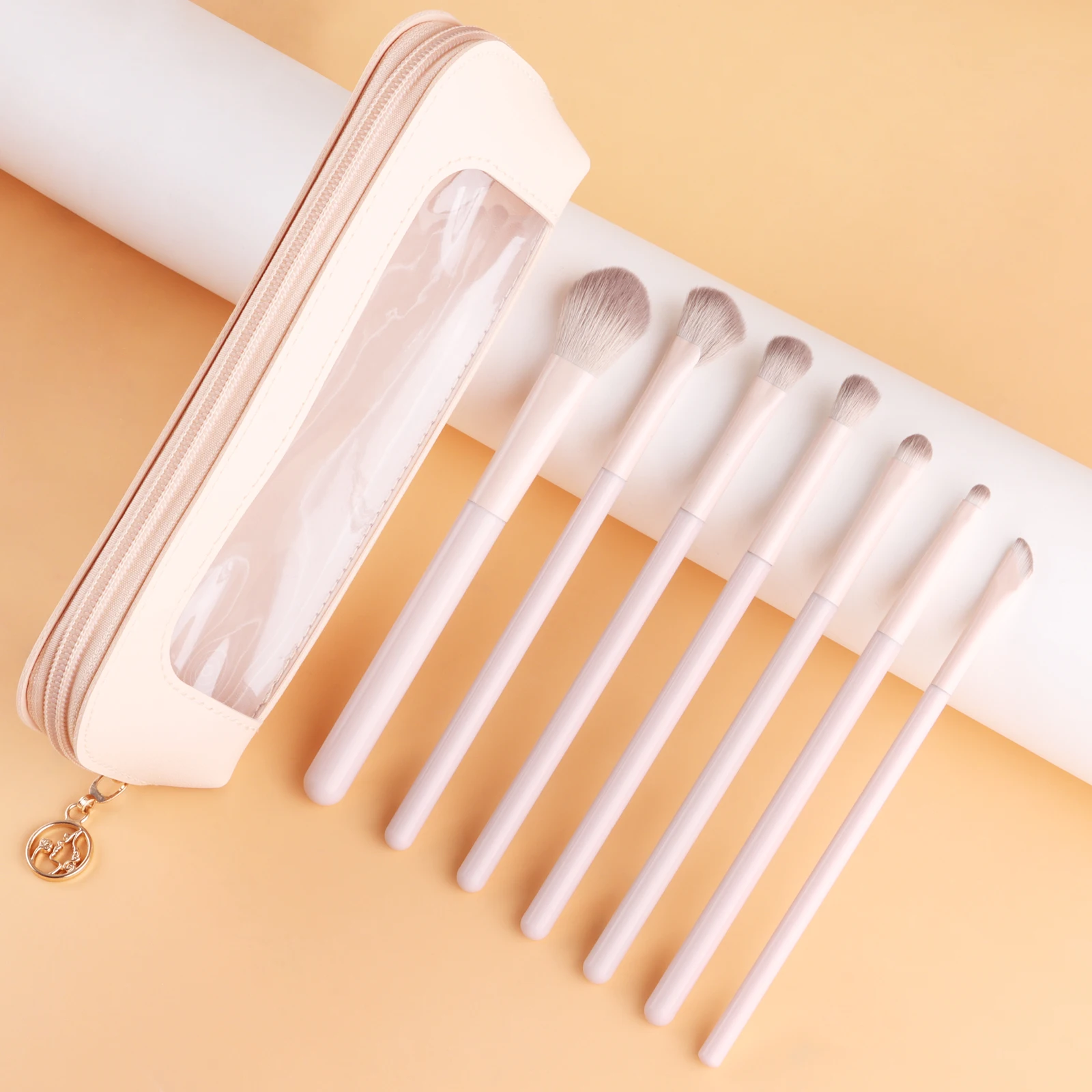 แปรงแต่งหน้าขนนุ่มสีเบจ 13 ชิ้ - Beauty Makeup Brands บทวิจารณ์และราคา