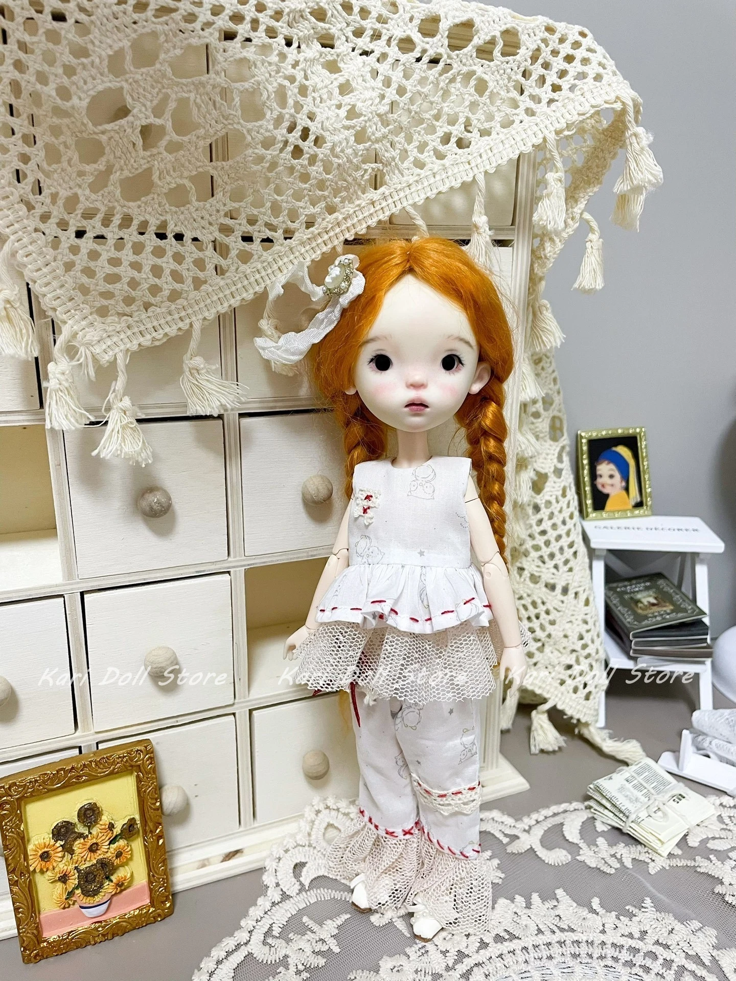 

Kari Doll Одежда и юбки 2025 Белый жилет с кружевным краем, топ, брюки, детский костюм, кукла Landazz Landoudou