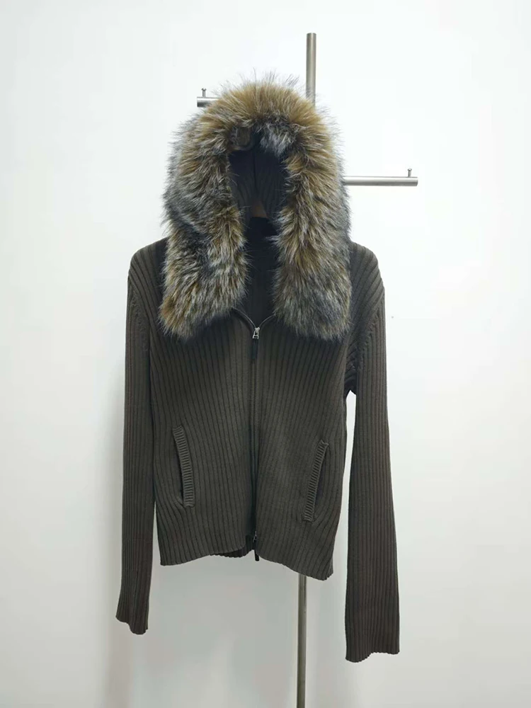 

Свитер на молнии с капюшоном и меховым воротником, зимняя универсальная зеленая вязаная женская куртка в стиле милитари, новинка 2025 года, стиль