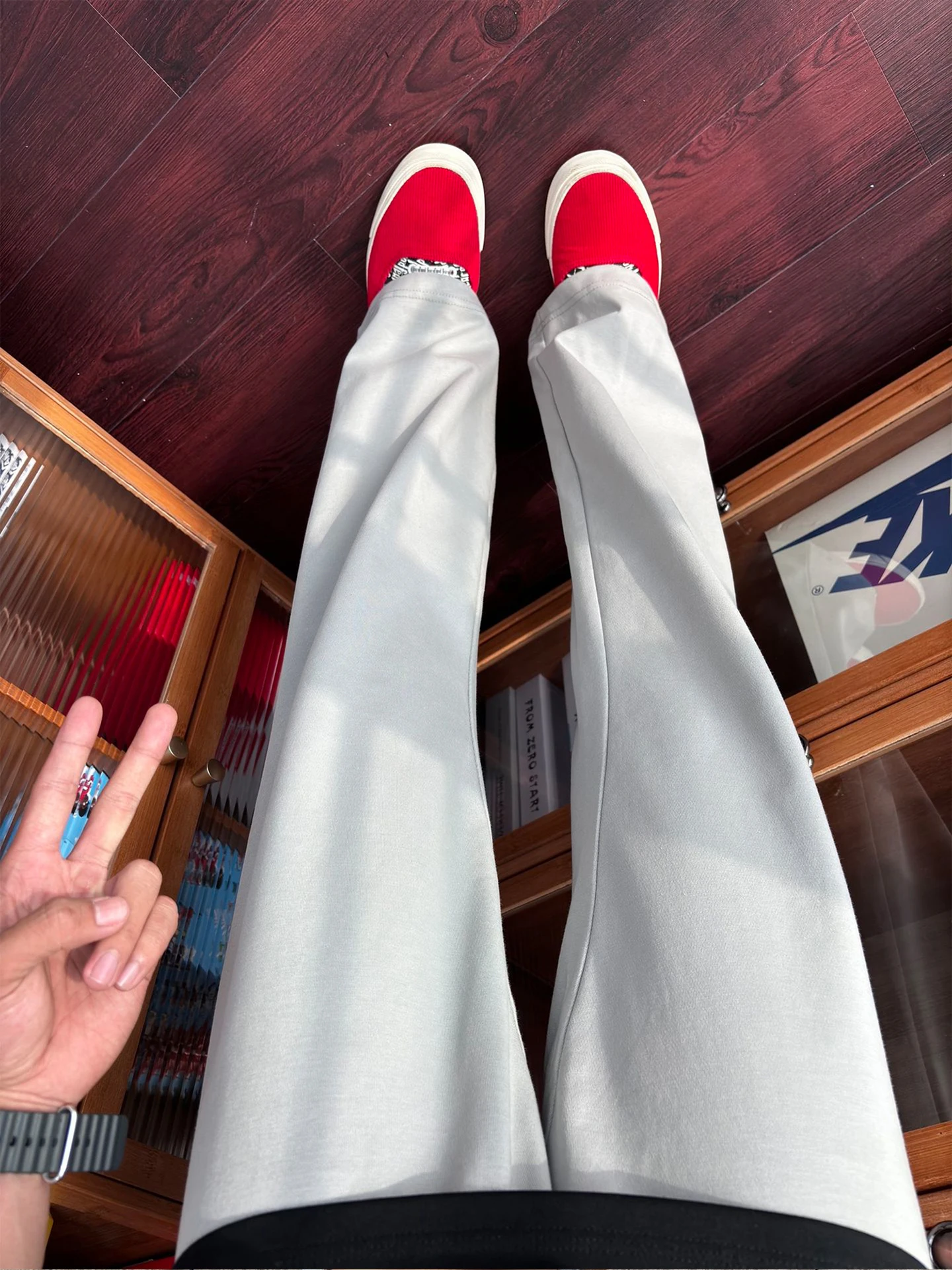 

Белые мужские спортивные брюки из плотной ткани, свободные, струящиеся, осенние, повседневные, прямого кроя, Cleanfit, молодежный стиль