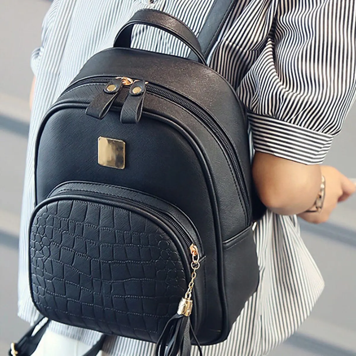 1 Pcs Women\'S Fashionable And Casual Black Lychee Pattern With Pendant Pu Material Women\'S Backpack, Suitable For Daily Use