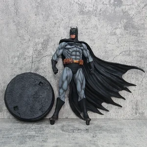 Dark Knight Batman Anime Costurine Model, GK Action Figure, Justice League, Giant Ornament, Gift Toys, 38cm Main Batman Doll Sales - №4