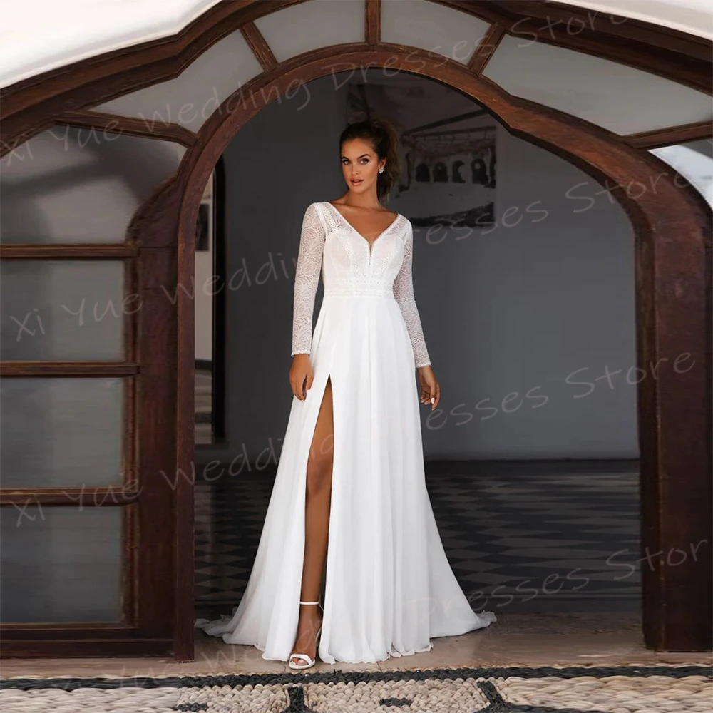 Nowoczesne suknie ślubne A Line dla kobiet Koronkowe suknie ślubne z aplikacjami Urocze suknie ślubne z długim rękawem V Neck Side High Split Vestido De Novia