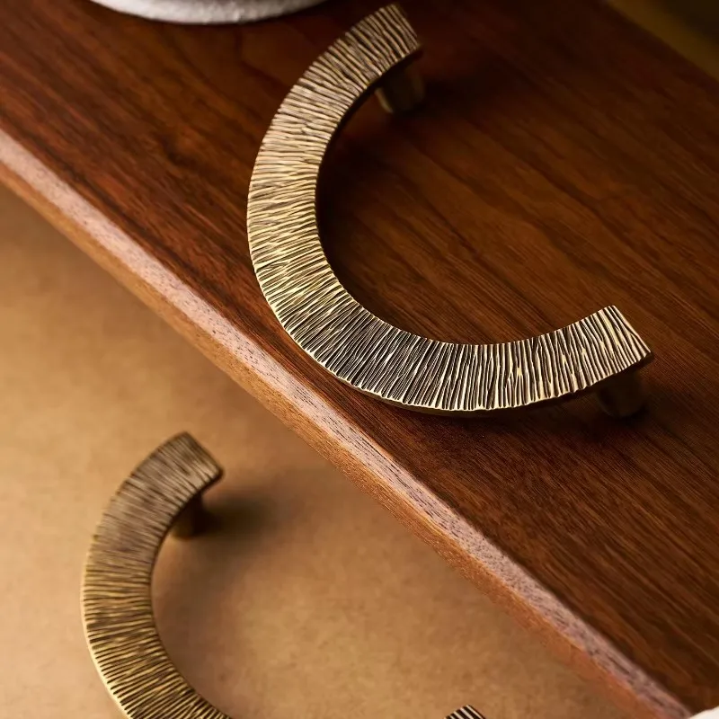 Bronze Half Moon Knobs Desk Drawer Pulls Handmade Hammer Cabinet Door Handle Furniture Hardware Kitchen Accessories