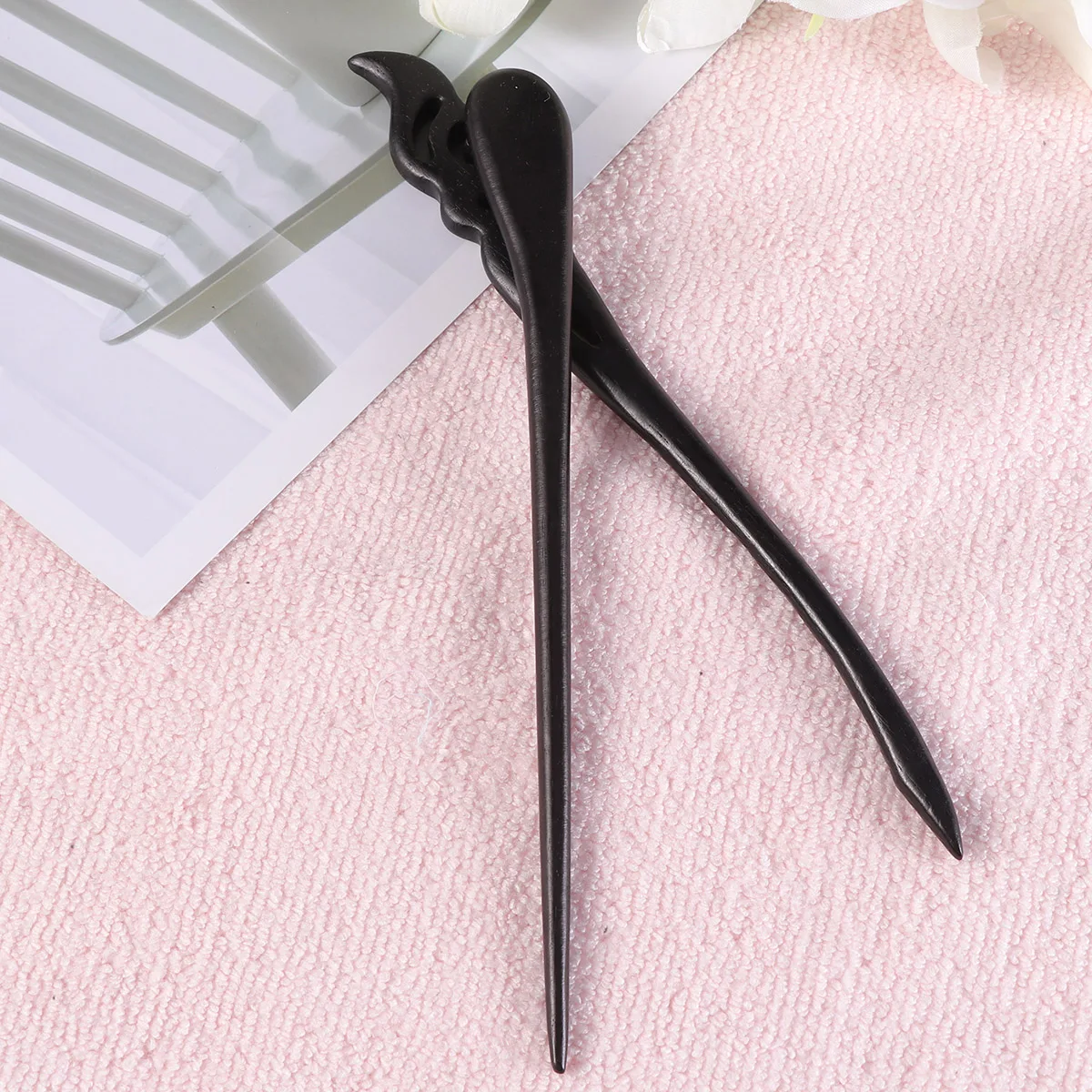 

2Pcs Vintage Hairpins Decorative Fashion Sticks Women Black Chopsticks Elegant Durable Hairstyle DIY Party Daily Wear