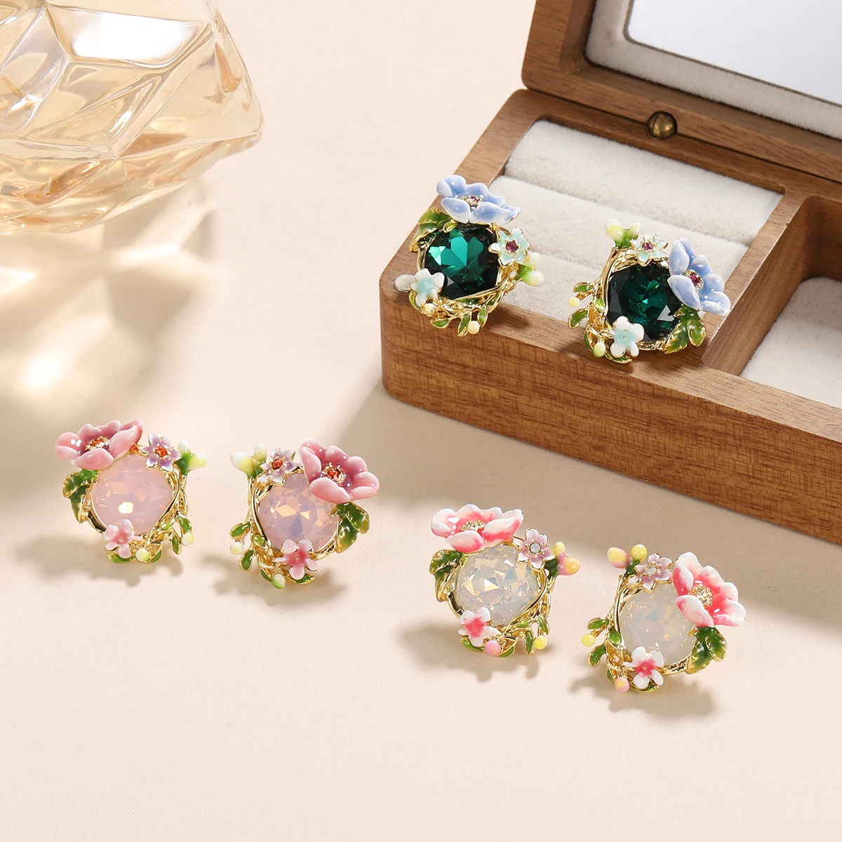 

Fashion Gold Color Enamel Flower Earrings, Bohemian Style Crystal Stud Earrings, Elegant Wedding Party Jewelry