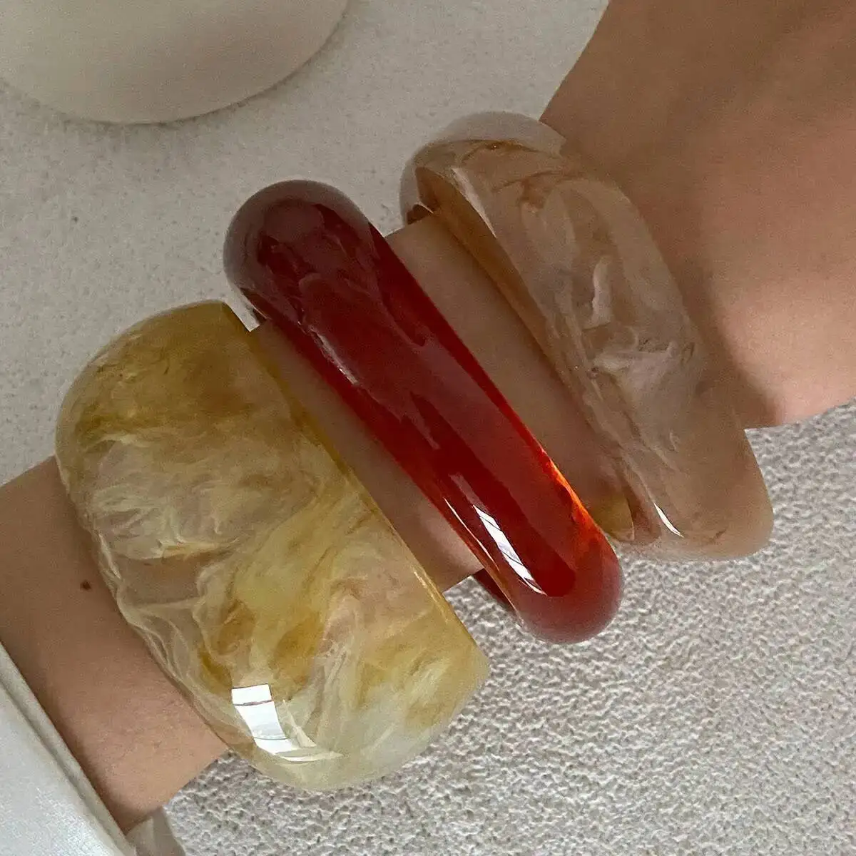 Lacteo 3 أنماط خمر غير النظامية الراتنج التراص أساور أساور النساء أنيق الإبداعية سميكة واسعة الإسورة حلية مجوهرات