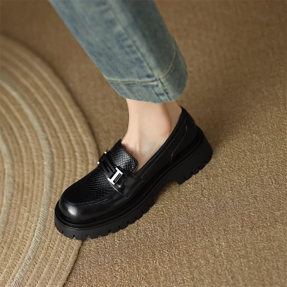 Taoffen Casual Loafers Genuine Leather Square Heel Metal Decoration Women\'s Pumps Round Toe Anti-slip Slip-On Office Lady Shoes