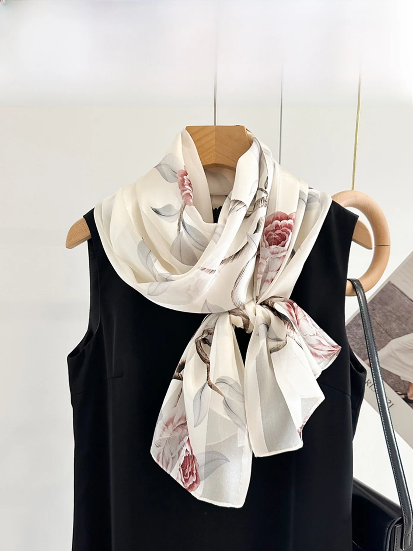 elegante-panuelo-de-seda-para-mujer-versatil-delgado-largo-tipo-pashmina-regalo-para-mama-fotografia-satinado-rayado-cuadrado