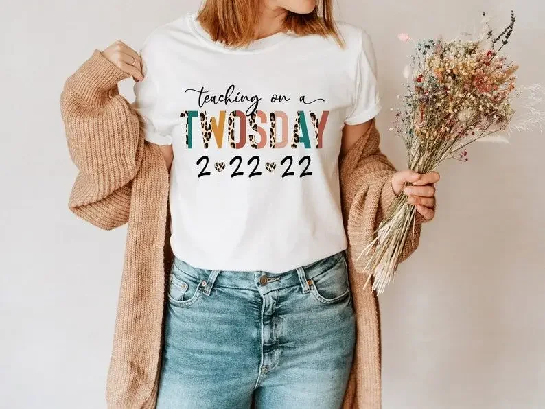 

Teaching On A Twosday Numerology Date Shirt February 2sday Shirts Leopard Print Twos Day Tee Summer woman graphic tshirts