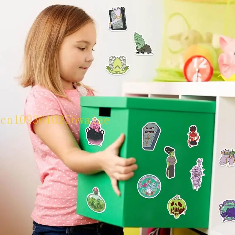 652f 50pcs الساحرة الساحرة ملصقات زخرفية مقاومة للخدش PVC ل DIY Crafts Party Decorations Cartoon Art Designs