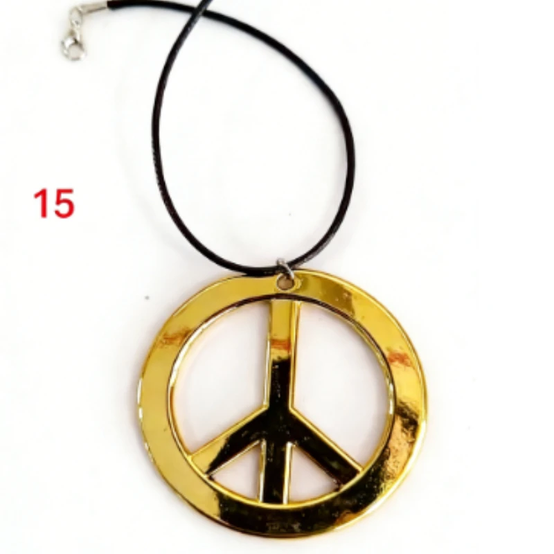 Akcesoria do kostiumów retro z lat 90.: Kręcona peruka, wąsy, naszyjnik z symbolem pokoju, okulary przeciwsłoneczne – idealne do strojów hippie/vintage z lat 90.