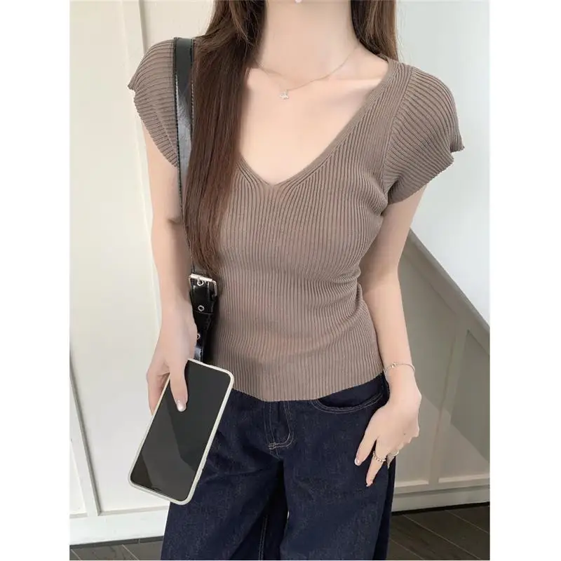Maglietta vintage lavorata a maglia per le donne con scollo a V estate semplice casual Crop Top Y2k manica corta Tees moda coreana femminile Solid T-shirt
