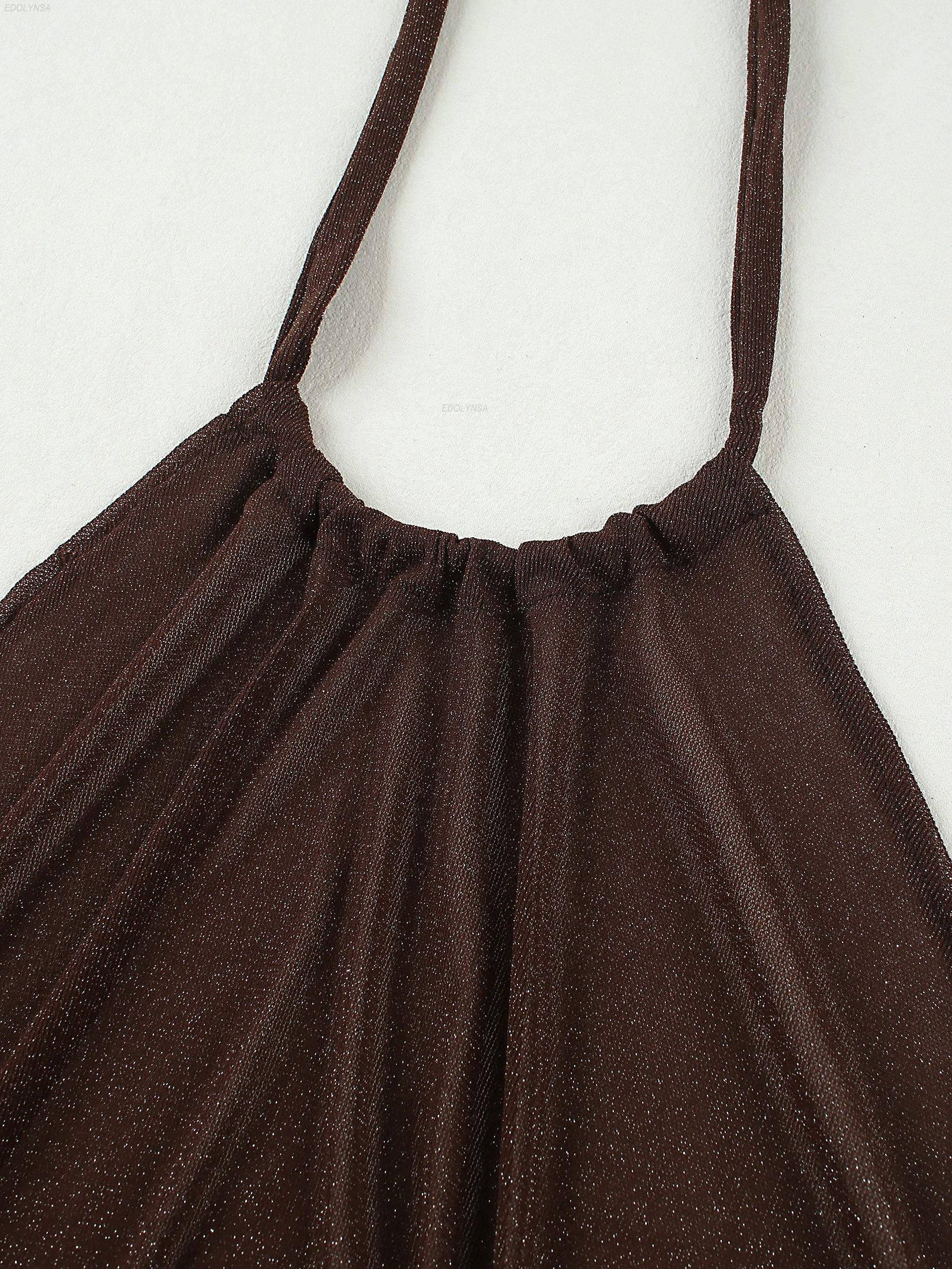 ชุดเซ็ตเสื้อผ้าผู้หญิงสำหรับฤดูร้อนปี 2025 สไตล์ชิคสำหรับงานปาร์ตี้ เสื้อถักเปิดหลังผูกเชือก ชุดกางเกงขาสั้น ชุดว่ายน้ำสองชิ้นสำหรับวันหยุดพักผ่อน รุ่น K228