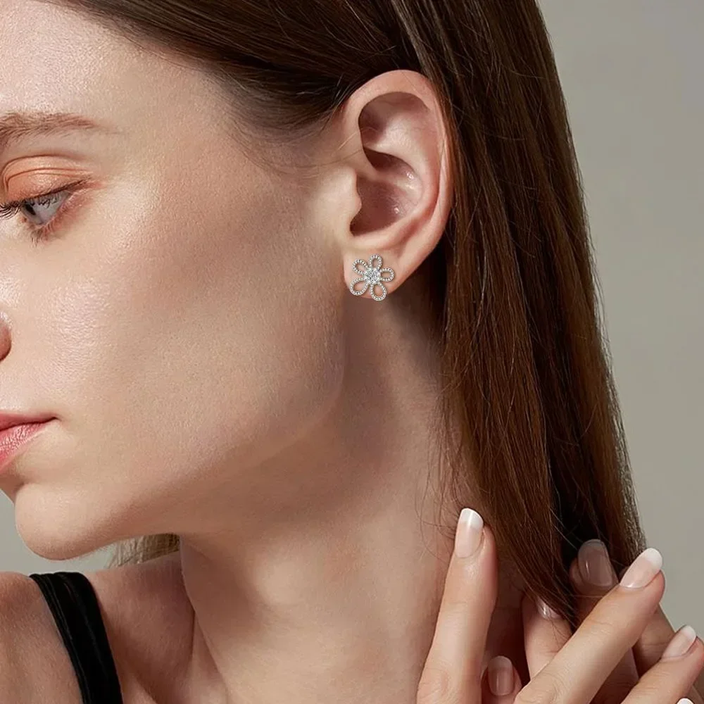 

LinkerLove Moissanite Flower Stud Earrings for Women Rose Gold Plated S925 Sterling Silver Diamond Earrings Wedding Fine Jewelry