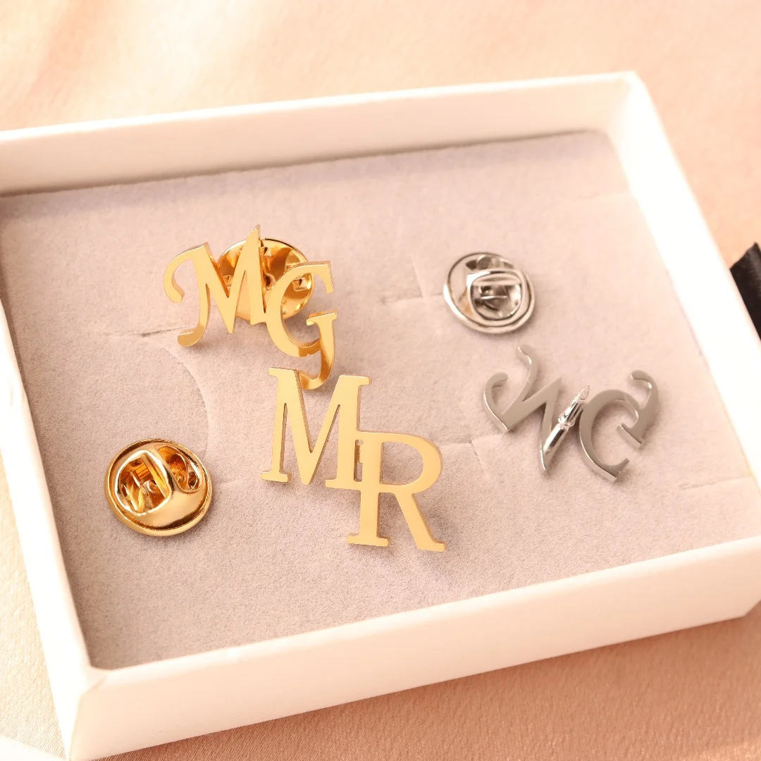 Customize Name Initials Brooch Stainless Steel Men's Personalize Letters Shirt Lapel Pin Wedding Jewelry for Groom Men Dad gift