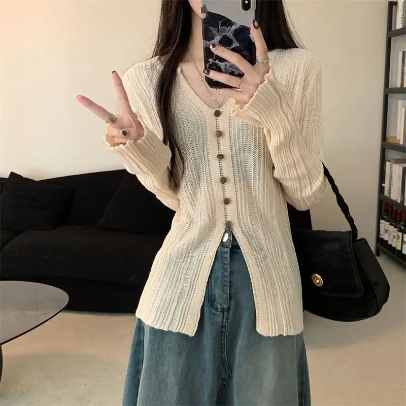 Commute Stylish Split T-shirt Female Clothing Elegant V-Neck Button Spring Autumn Slim Knitted Solid Color All-match Pullovers