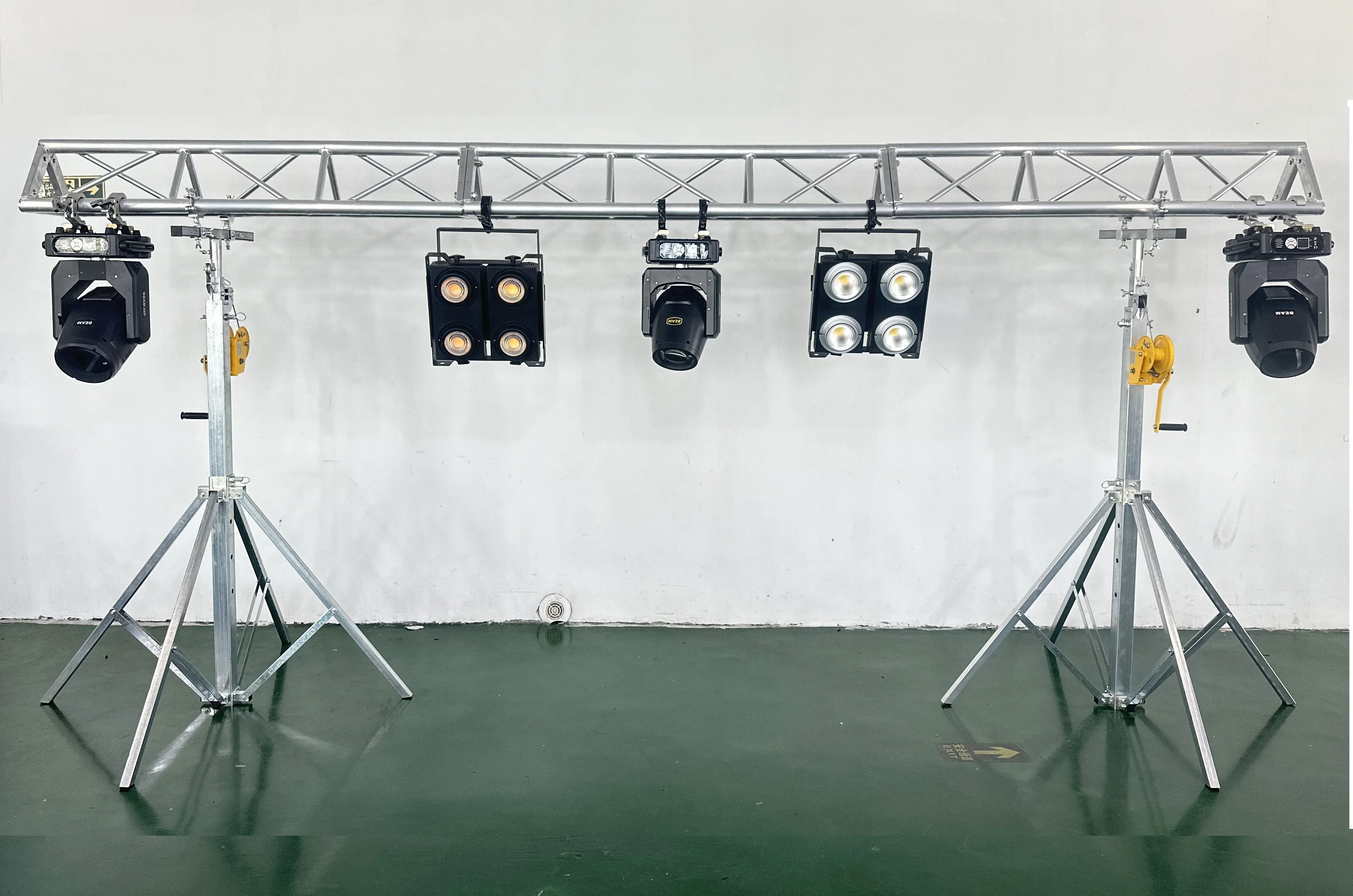 Statif Lampu DJ Aluminium untuk Panggung dan Display