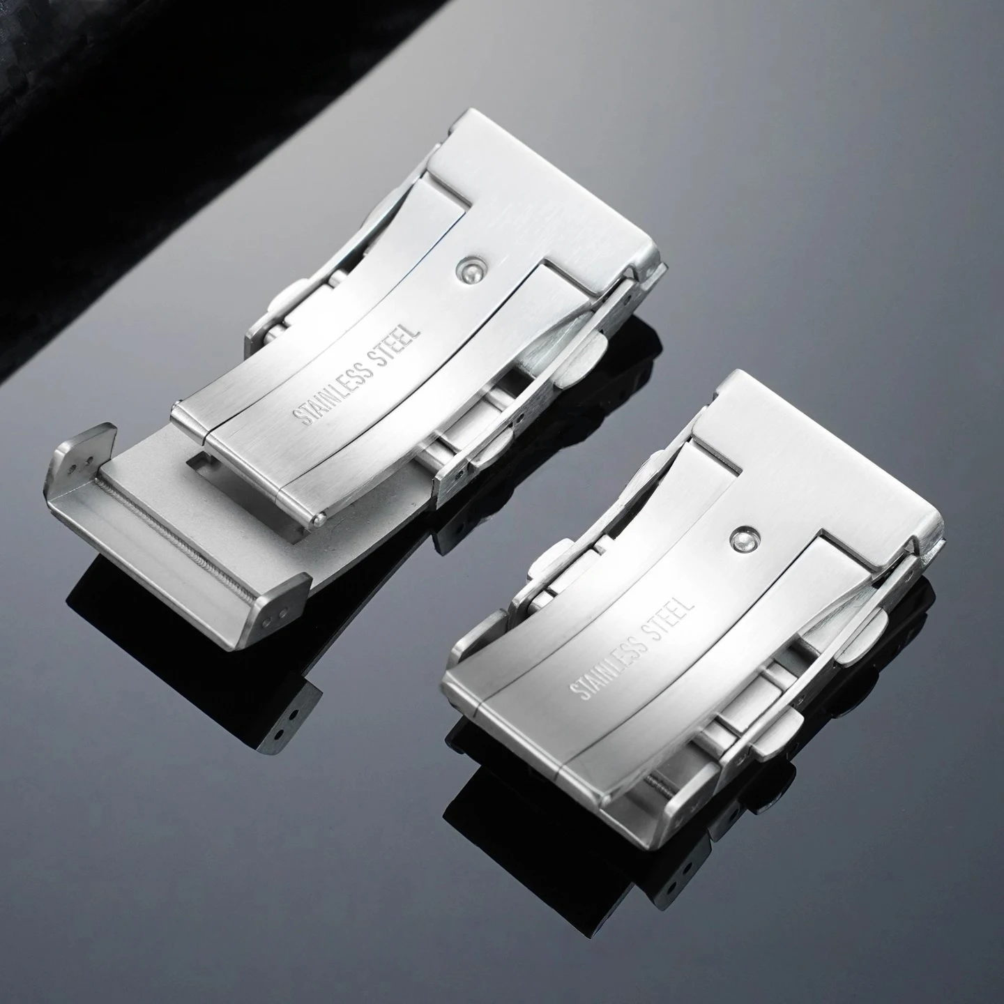 Bulk Order 20mm Butterfly  buckle Premium 316L Stainless Steel Folding Clasp with Double Push-Button Adjustment for Watch Band