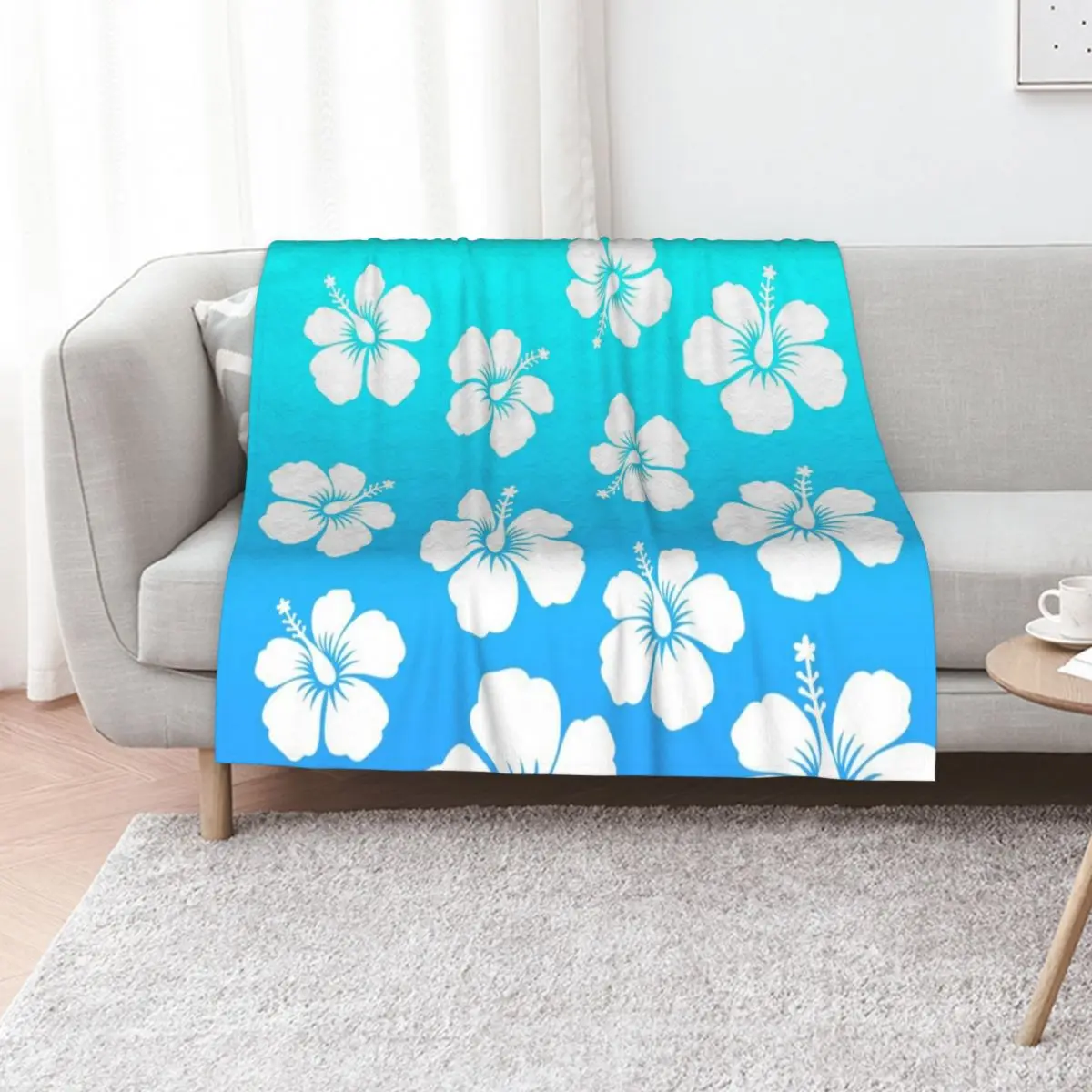 Hibiscus flower pattern blue gradient Throw Blanket Stuffeds Decorative Sofa Personalized Gift Thins Blankets