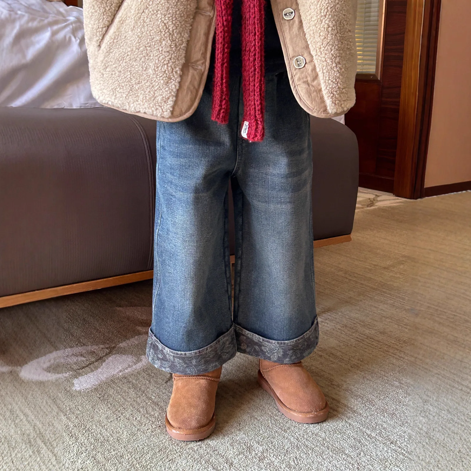 الفتيات السراويل 2025 شتاء نمط جديد مع إضافة المخملية وحواف ملفوفة المألوف واسعة الساق الدنيم السراويل لارتداء اليومي غير الرسمي #1