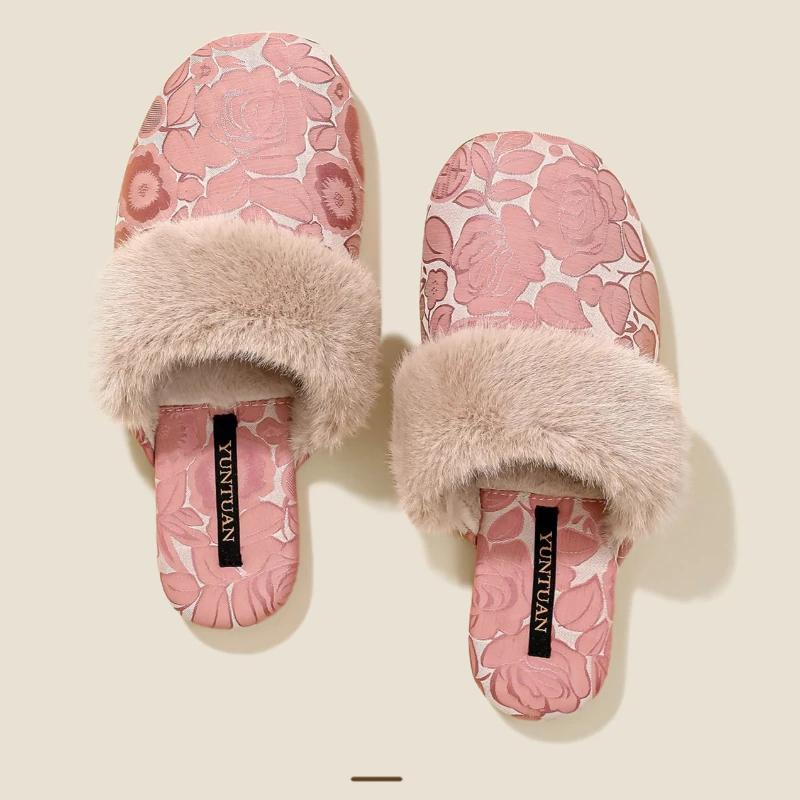 الساتان الفاخرة رقيق النعال امرأة داخلي دافئ عدم الانزلاق الراحة الشرائح الإناث ضوء طباعة أفخم شقة الشتاء المنزل أحذية قطنية