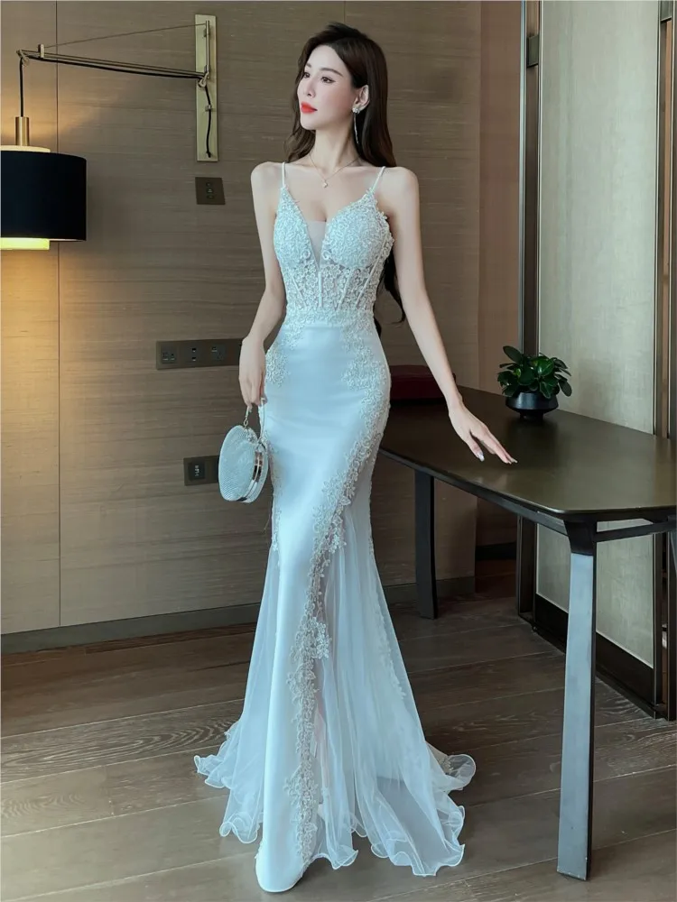 

A new white heavy-duty fishbone birthday fishtail dress
