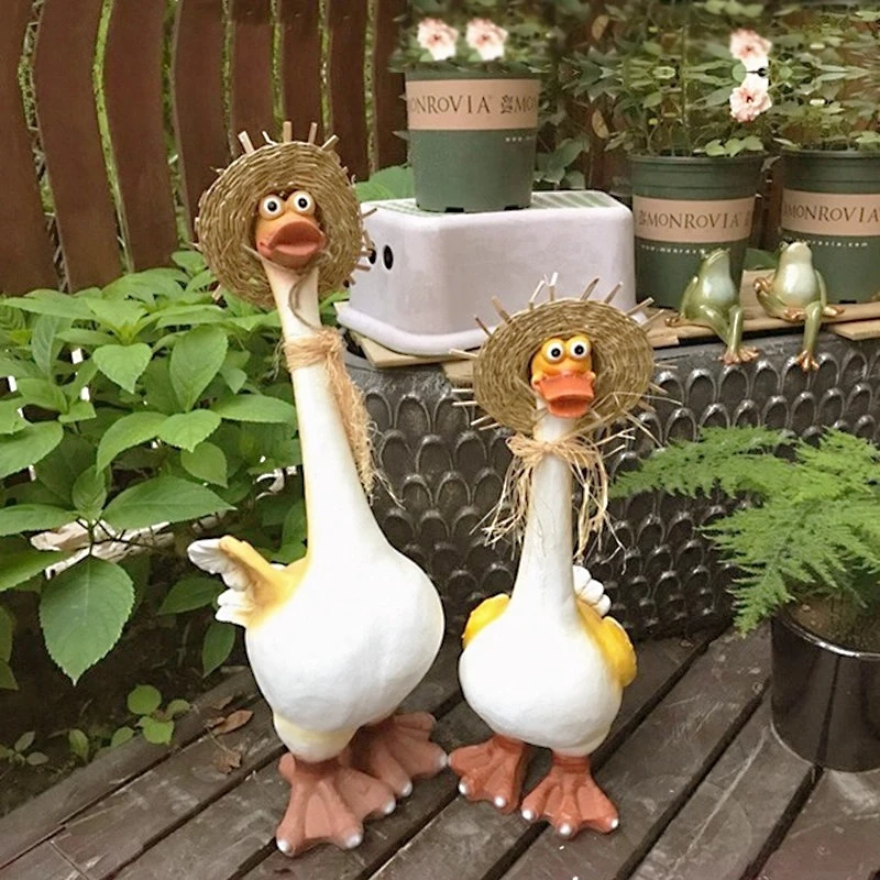 Cute Duck Resin Statue Garden Outdoor Animal Decor Sculpture Creative Yard Ornament Lawn Patio Landscape Figurine for Outdoor