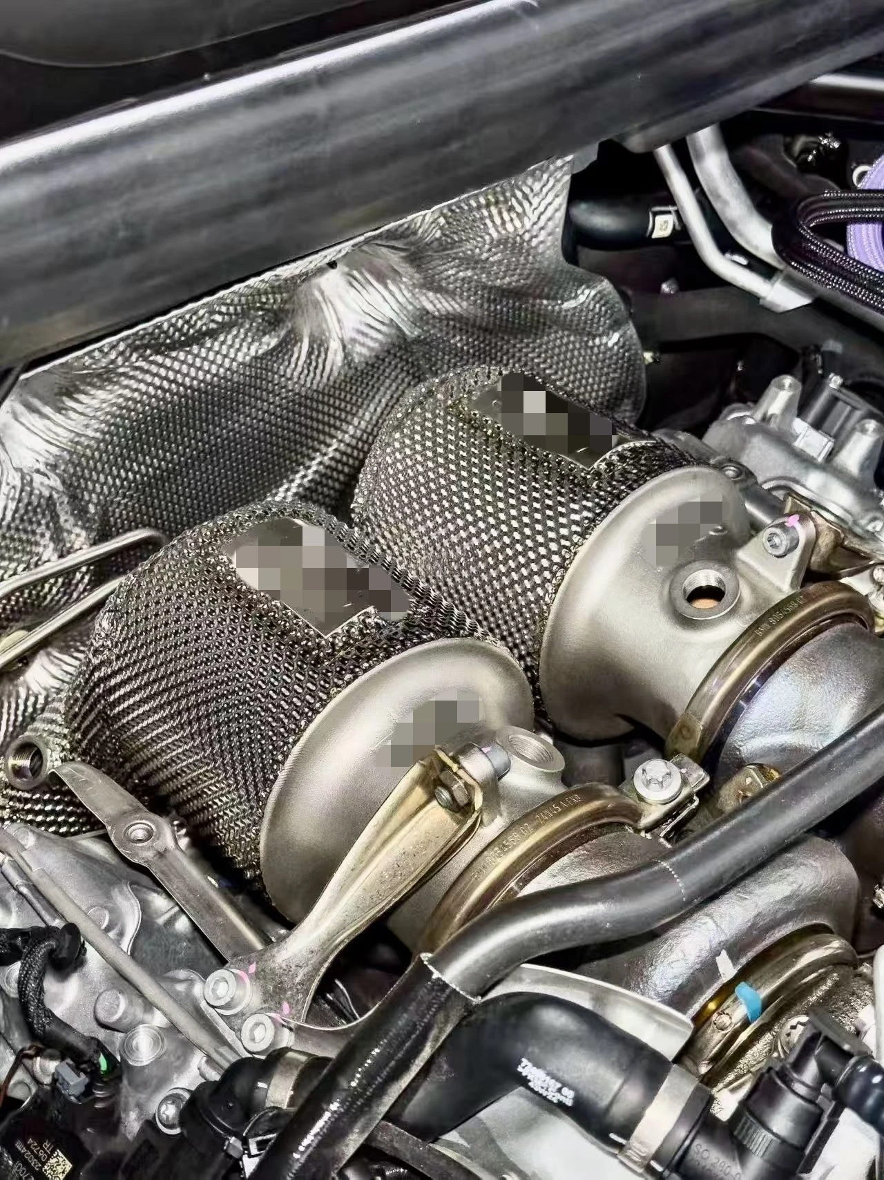 ACE Auspuffsysteme Hochleistungs-SUS304-Downpipe für BMW F95 X5M F96 X6M 4.4T LCi S68 Auspuffrohr mit Hitzeschutz – Detail 17