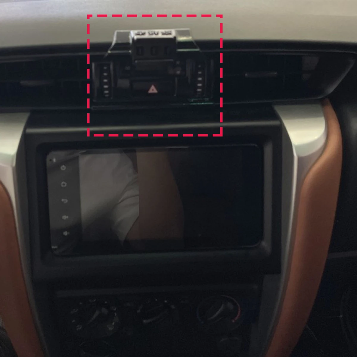 Car Phone Holder Vent for Toyota Fortuner 2016-2021 2022 15W Wireless Charging Car Phone Charger Cradle for MagSafe Accessories