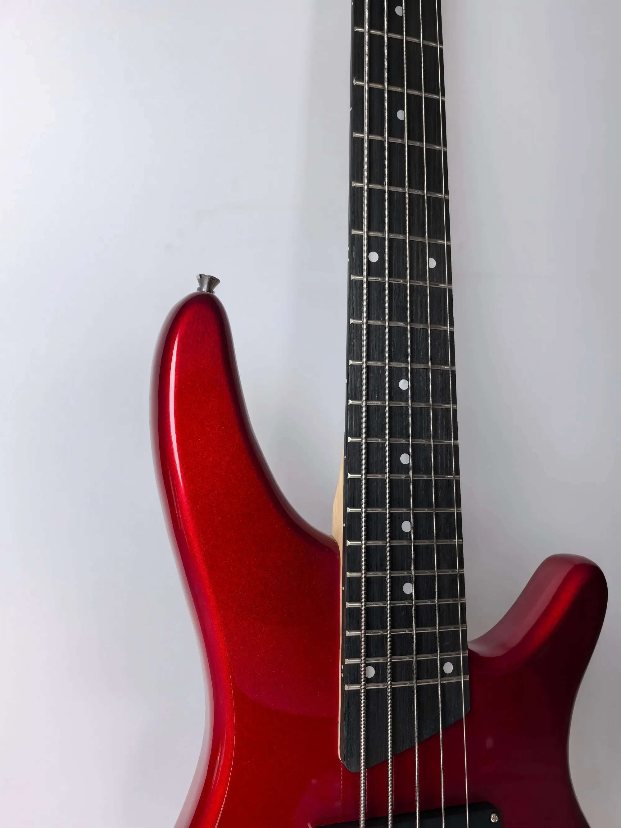 In stock, customizable, 24 samples of sycamore red color 5 string bass, maple guitar head, direct sale by the manufacturer.