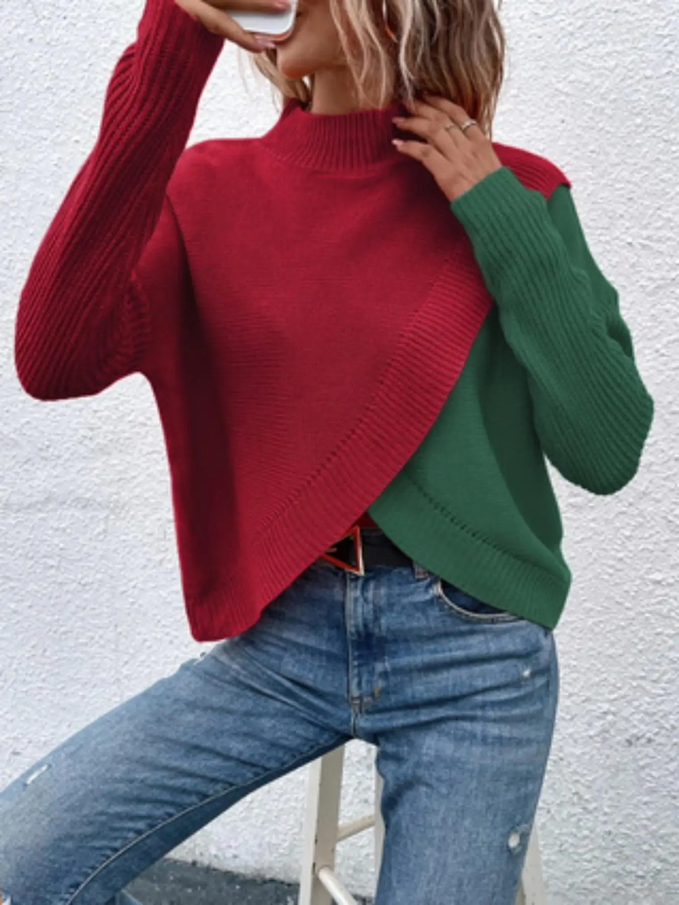 

Women's Casual Red Green Color Block Mock Neck Long Sleeve Cropped Asymmetric Hem Knit Pullover