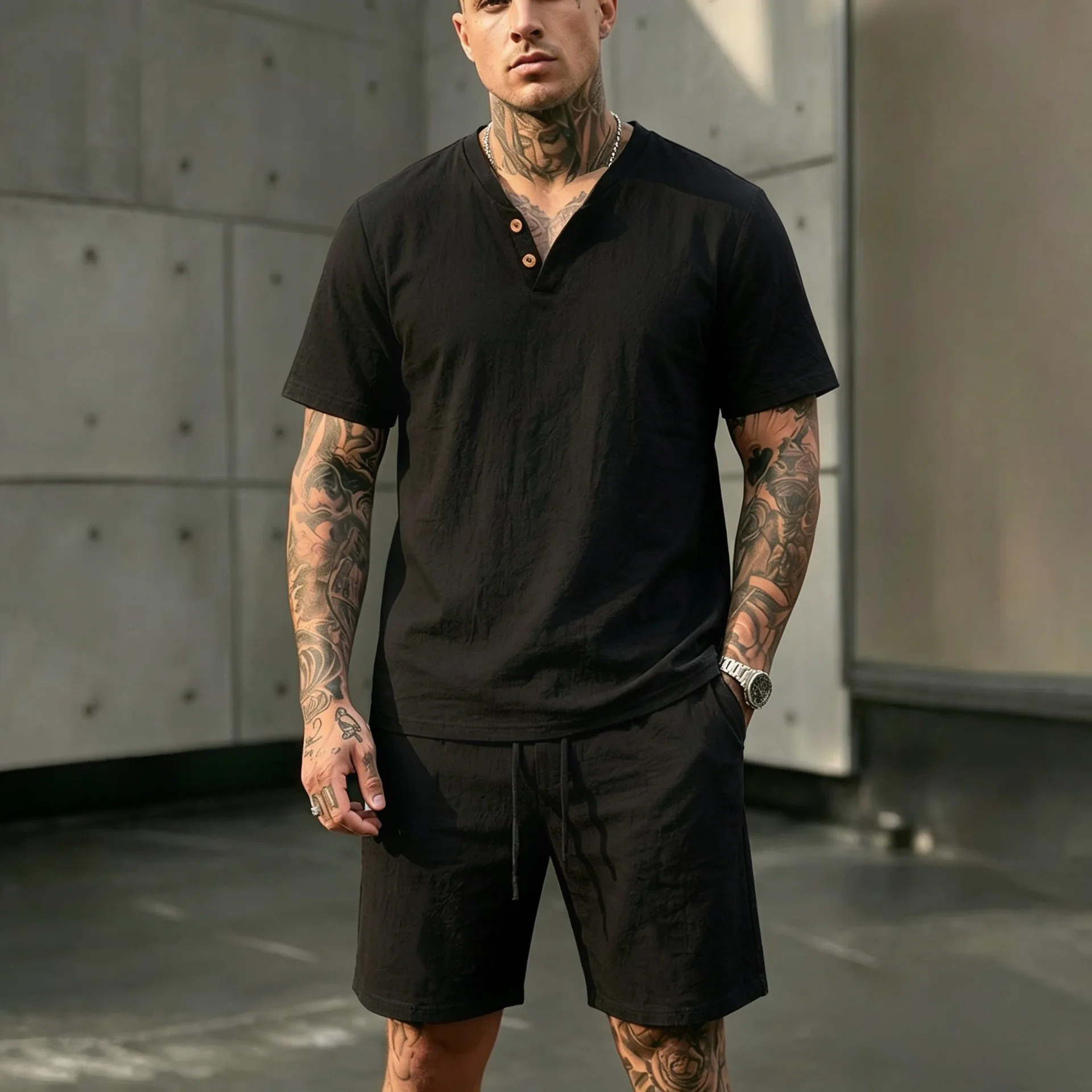 2026 Sommer Europäisch-Amerikanisches Herren-Leinen-Henley-Polo-Zweiteiler-Set: Lockeres Kurzarm-T-Shirt mit passenden Shorts – Atmungsaktives Urlaubsoutfit – Detail 22