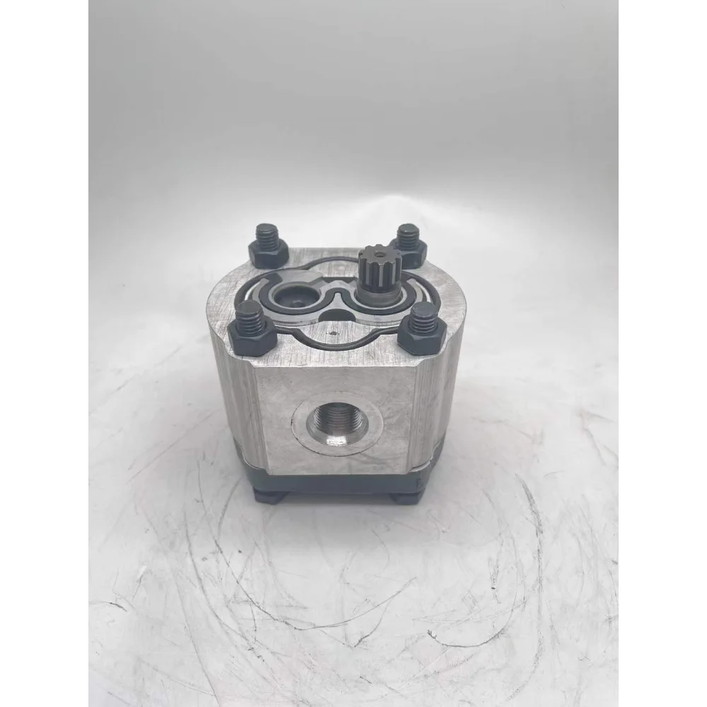 PC30-7 Steel Gear Pump Coverless Improves Hydraulic Response Speed System Efficiency For PC30-7 Excavators