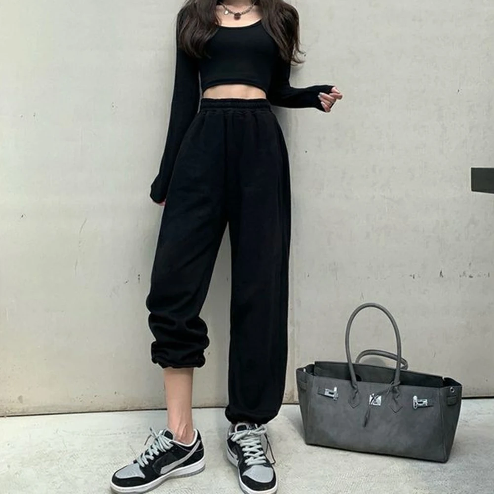 بنطال رياضي عالي الخصر واسع الساق مع أصفاد مستقيمة الساق